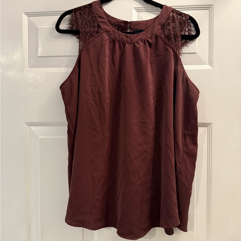 Torrid 00 Lace-Trimmed maroon  Sleeveless Swing Top blouse